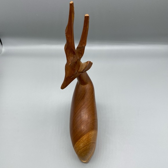 Vintage Wooden Carved Antelope Gazelle Ornament Home Decor Sitting Laying Down - Picture 6 of 7